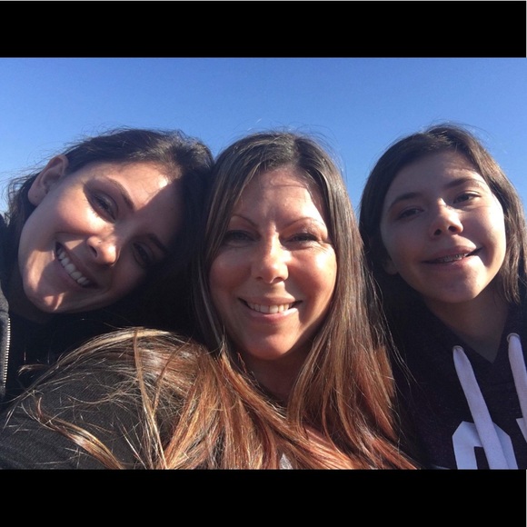 Meet your Posher, Tamira - Picture 2 of 8